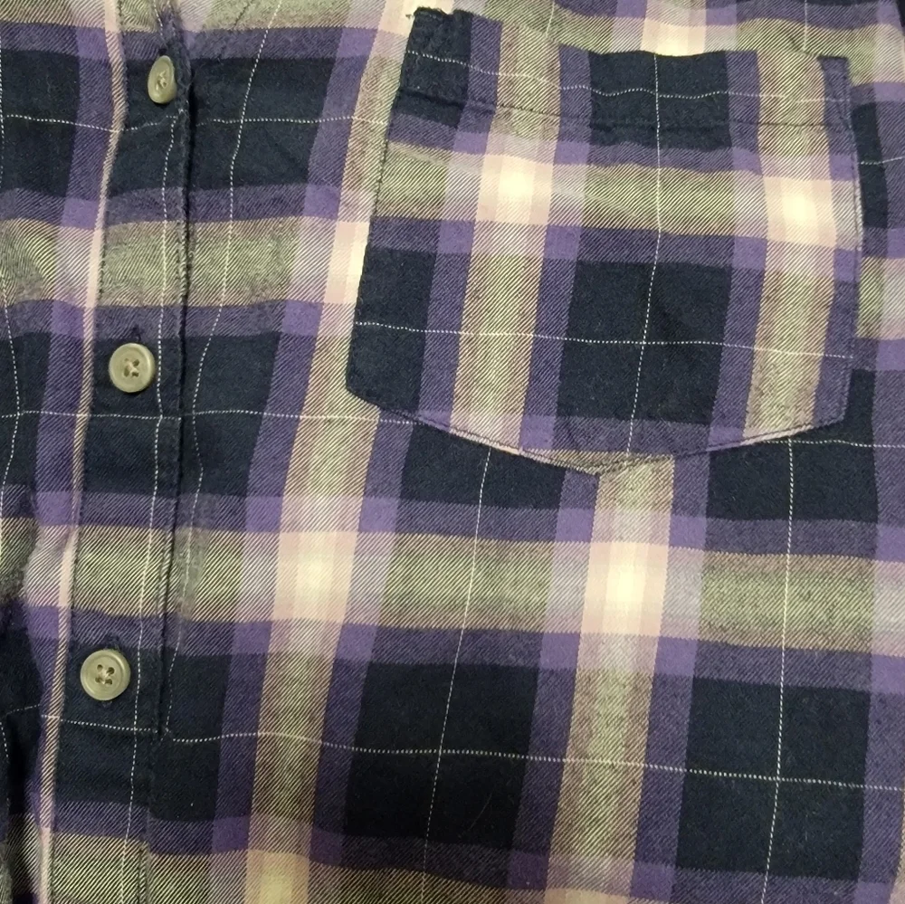 EUC - Sonoma Everyday Shirt - lightweight flannel Purple Size L - Picture 4 of 6